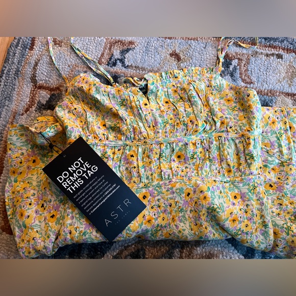 NEW ASTR the Label Maritza Printed Midi Dress Small - Picture 1 of 4